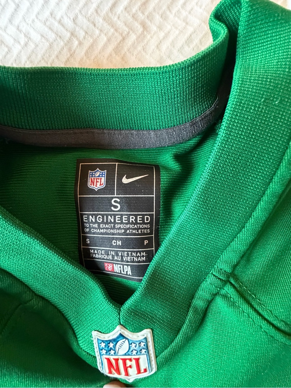 Nike Kids Green Football Jersey with White Number 6 - Picture 2 of 3